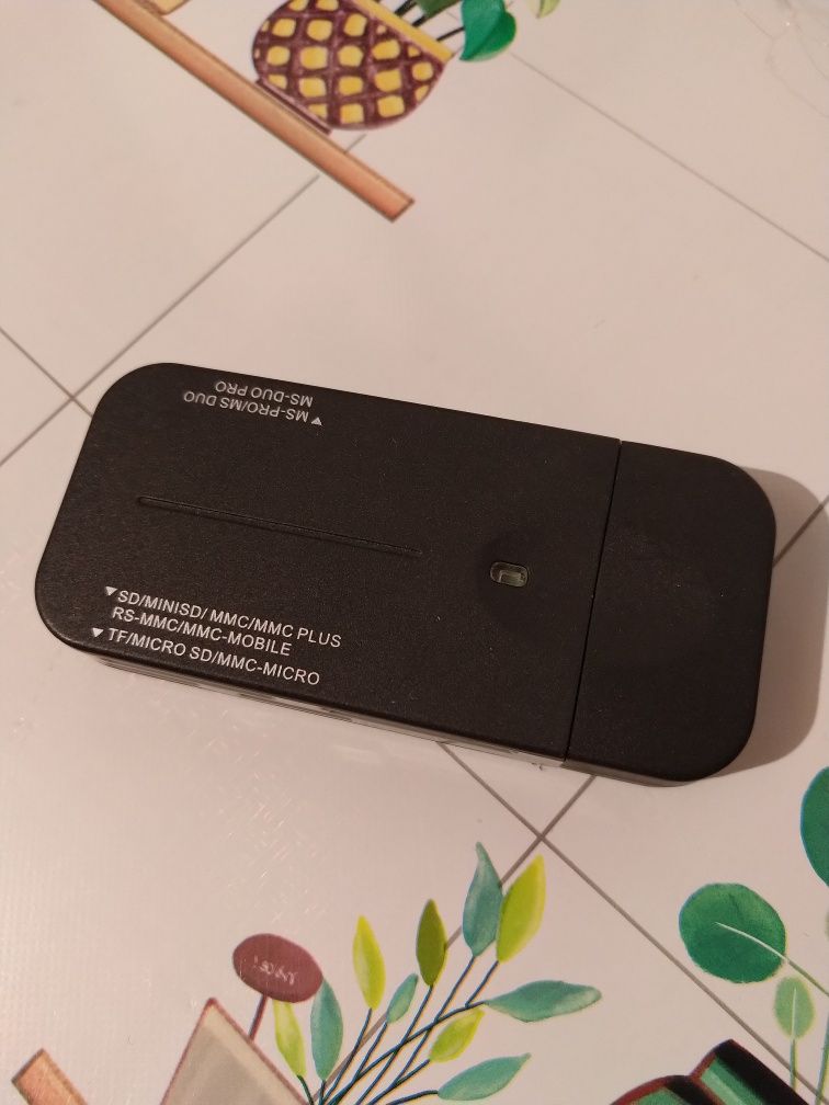 Czytnik kart pamięci microSD itp