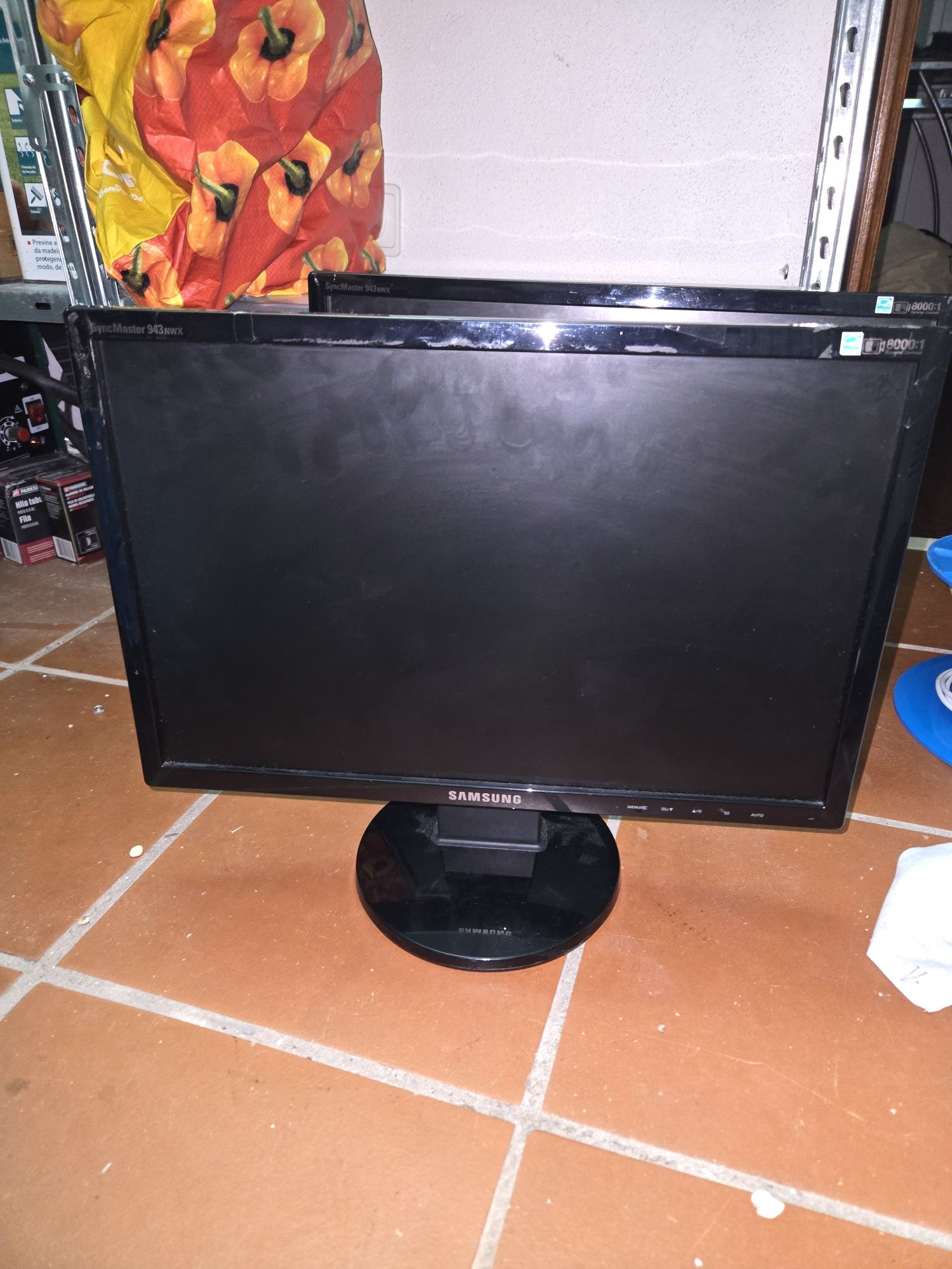 2 monitores Samsung 19"