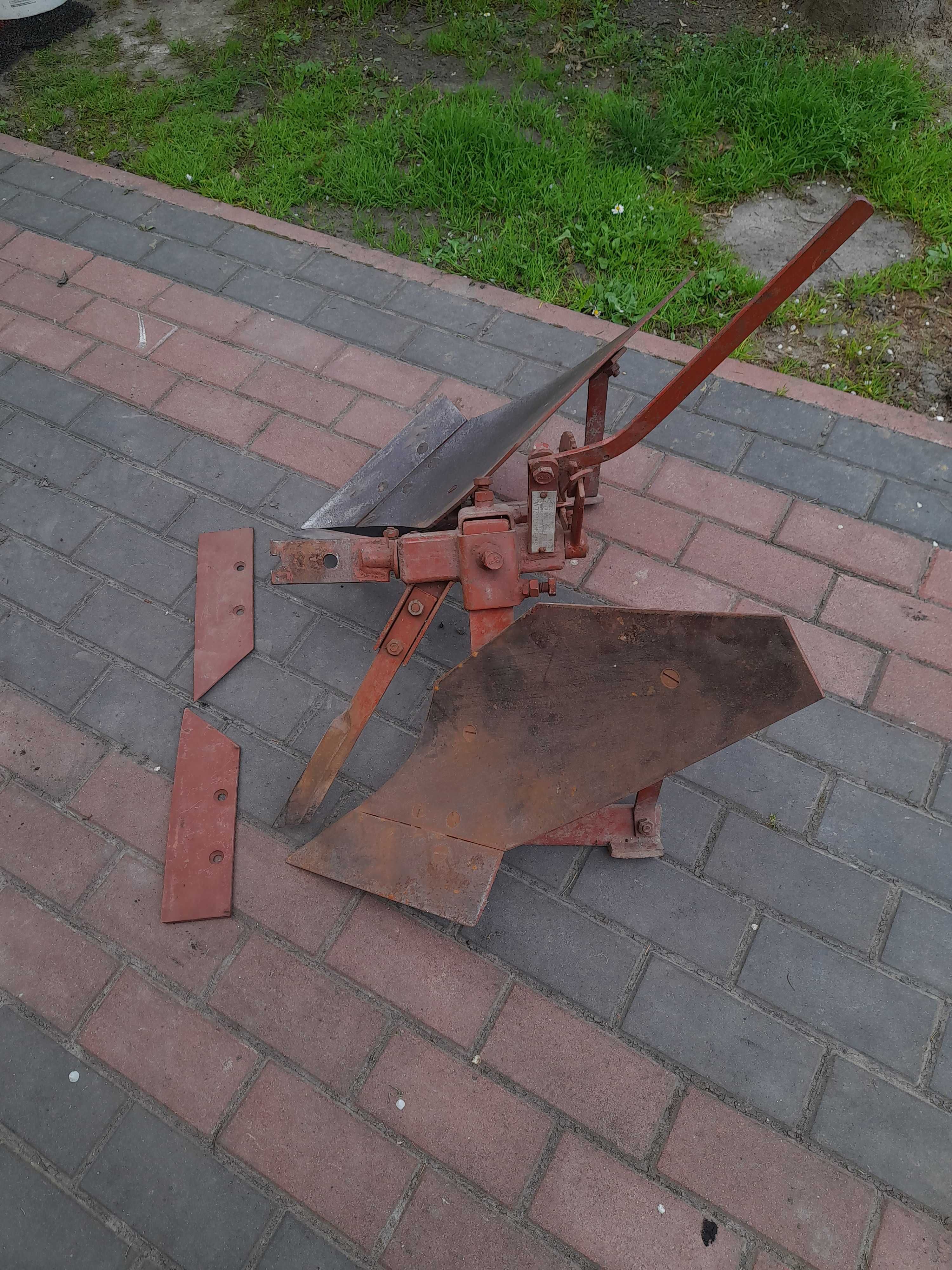 Pług do traktorka