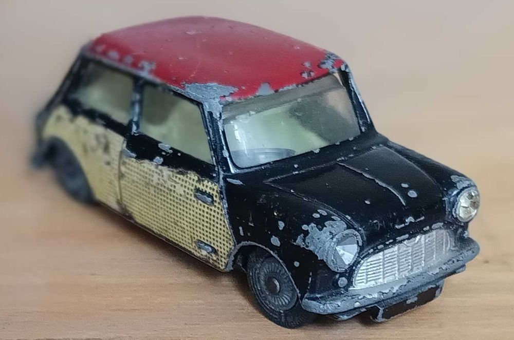 Mini Cooper Wickerwork Ref #249 Corgi Toys