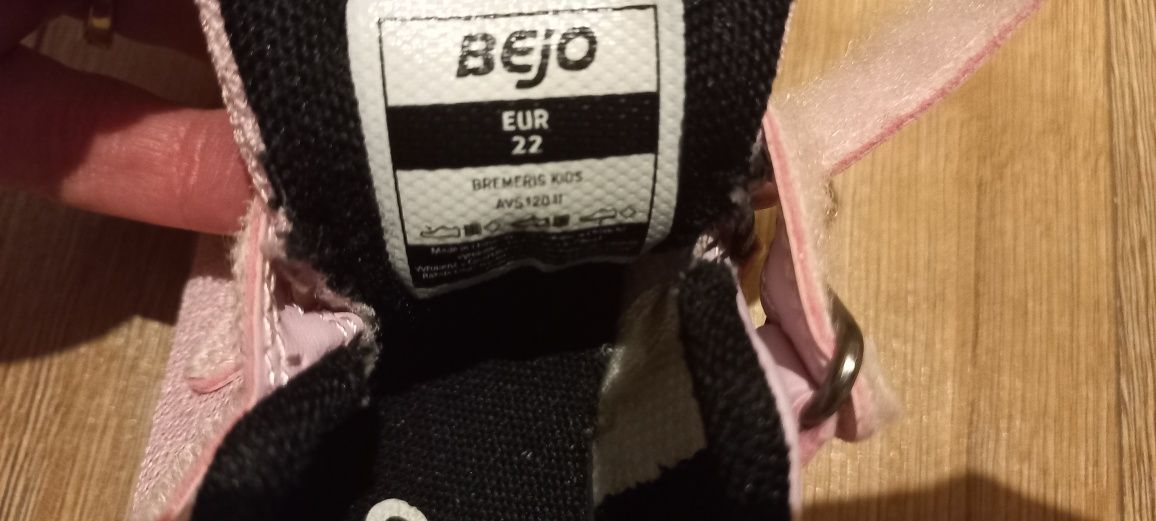Adidaski Bejo r.22