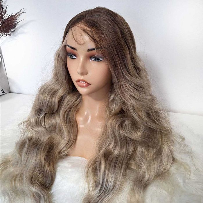 Długa kręcona blondynka Ombre koronkowa peruka z przodu