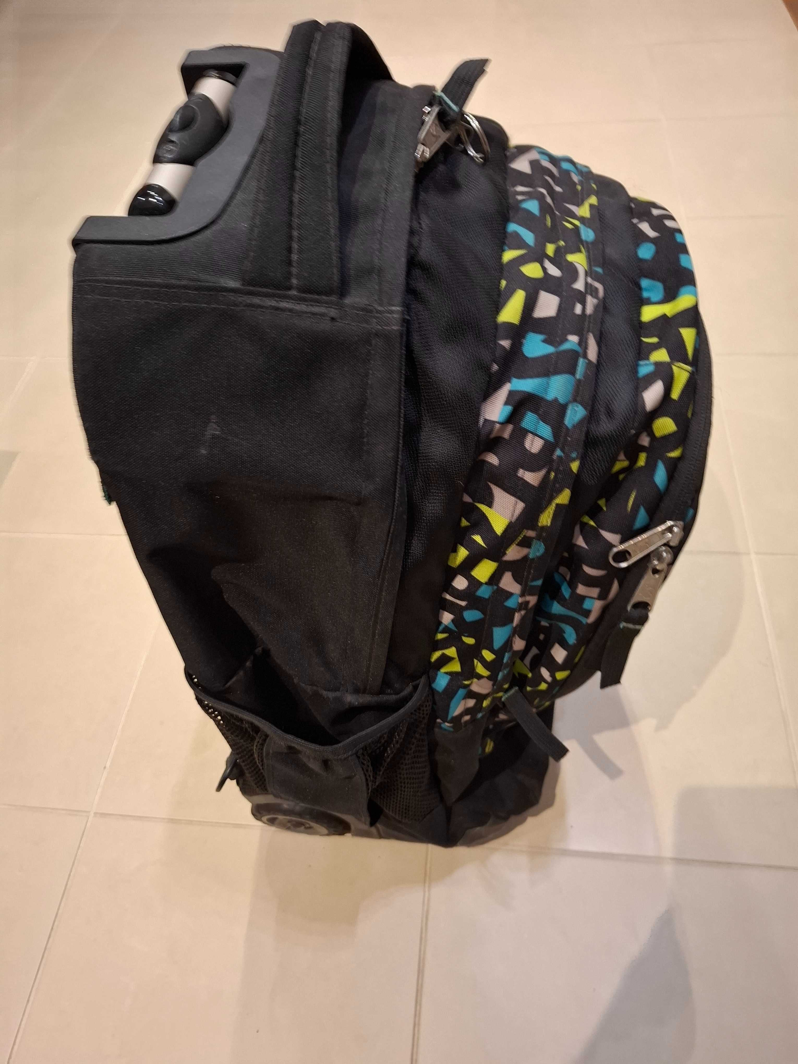 Plecak na kółkach Jansport Czarny