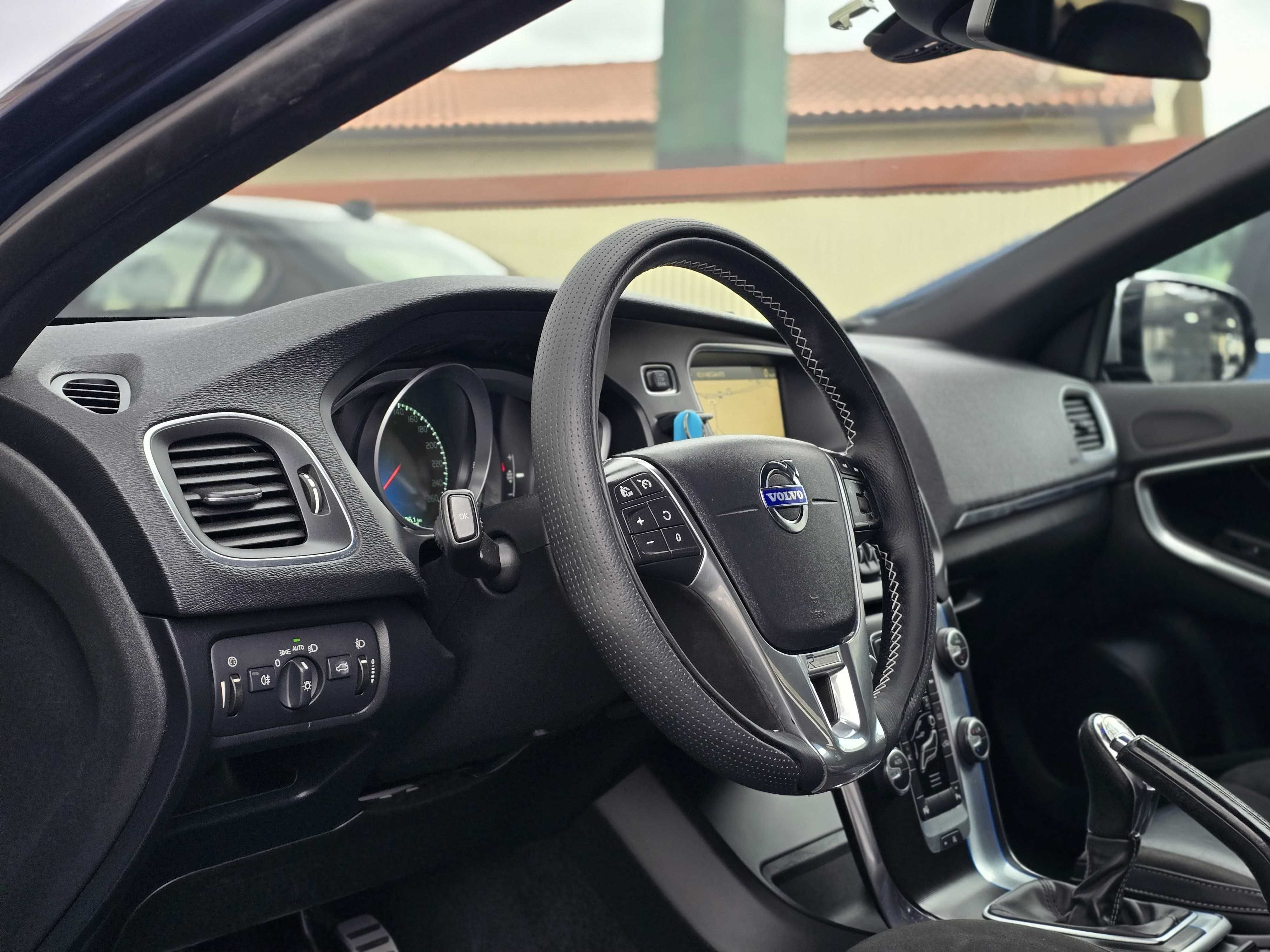 VOLVO V40 D2 R-DESIGN 1.6 115CV "FULL EXTRAS"