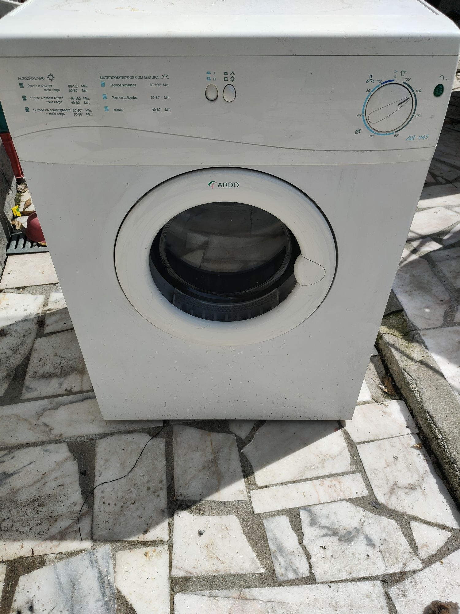 Máquina de Secar em Excelente estado