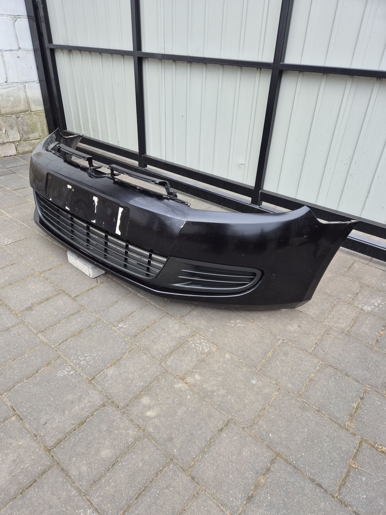 Zderzak przód przedni VW Golf VI rok 09 kod lak LC9X