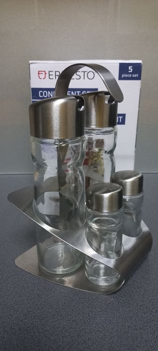 Przyprawniki solniczka pieprzniczka zestaw