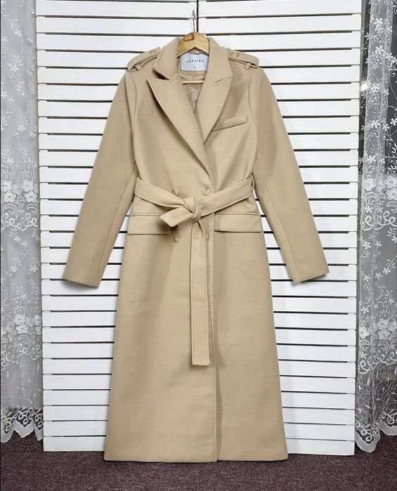 Пальто бежеве нове
