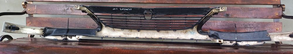 Решітка радіатора Renault Espace 3 lift