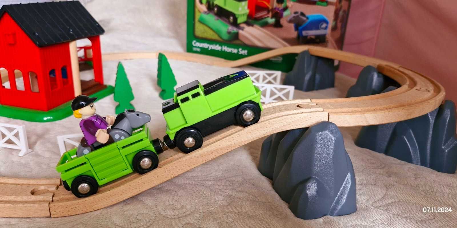 BRIO Wiejski zestaw z koniem Kolejka Drewniana 33790