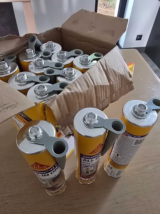 Sikaflex 11 fc caly karton 12 szt + gratis