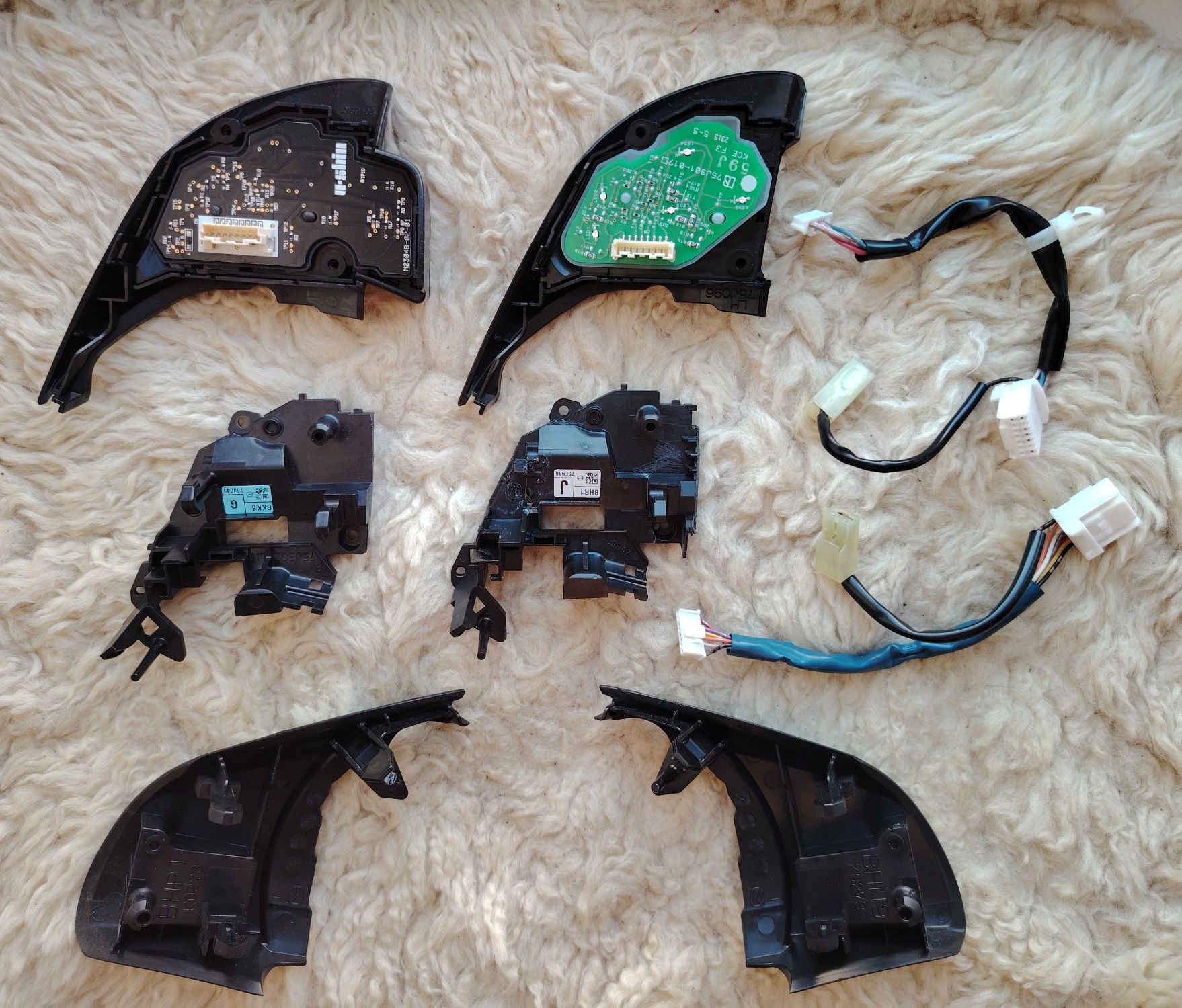 Кнопки, шлейфи керма Mazda 3, 6, СХ5, СХ30