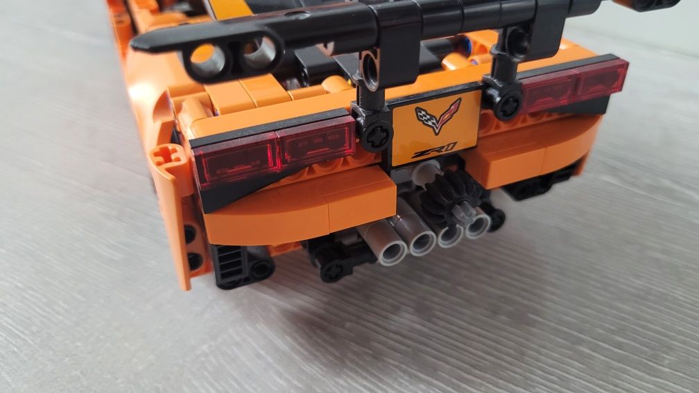 Klocki lego Technic 42093 Chewrolet Corvette  Corvett