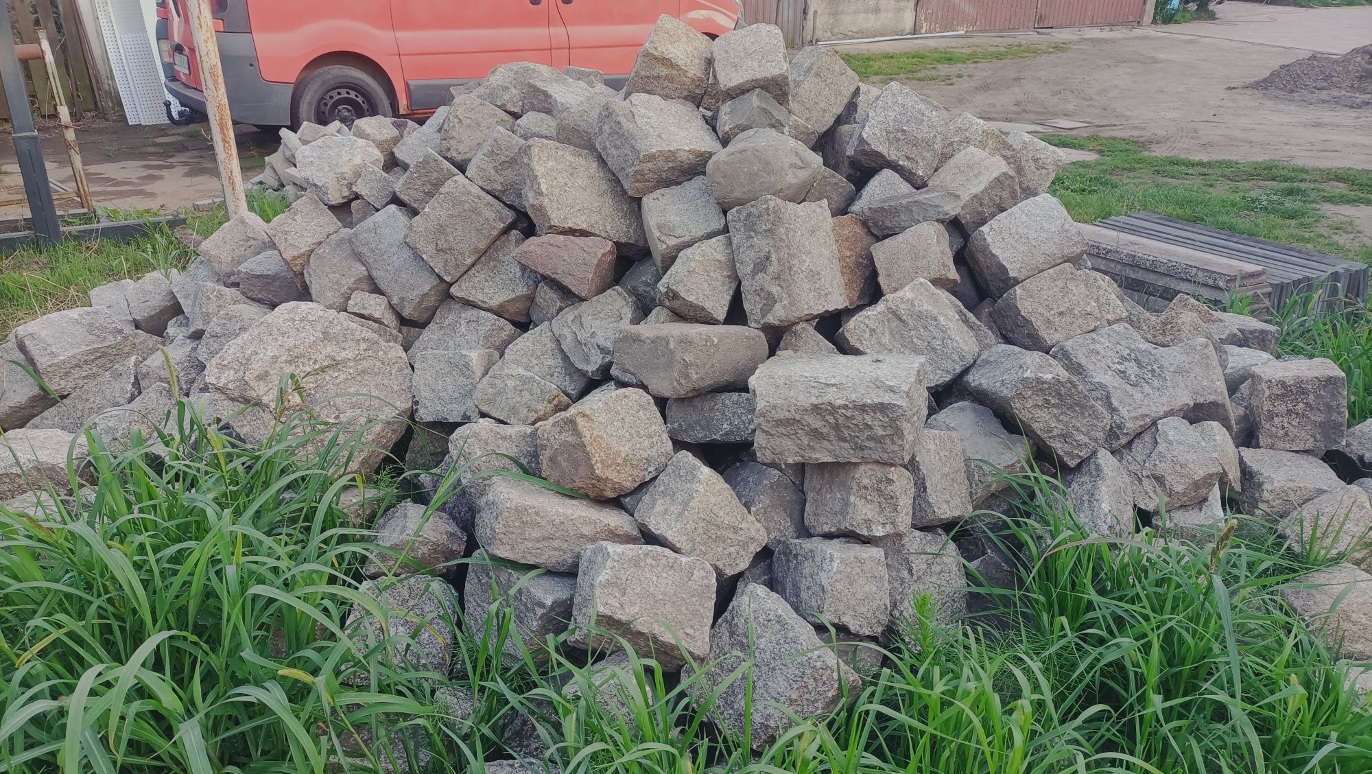 Kostka granit kamień naturalny ścieżki chodnik