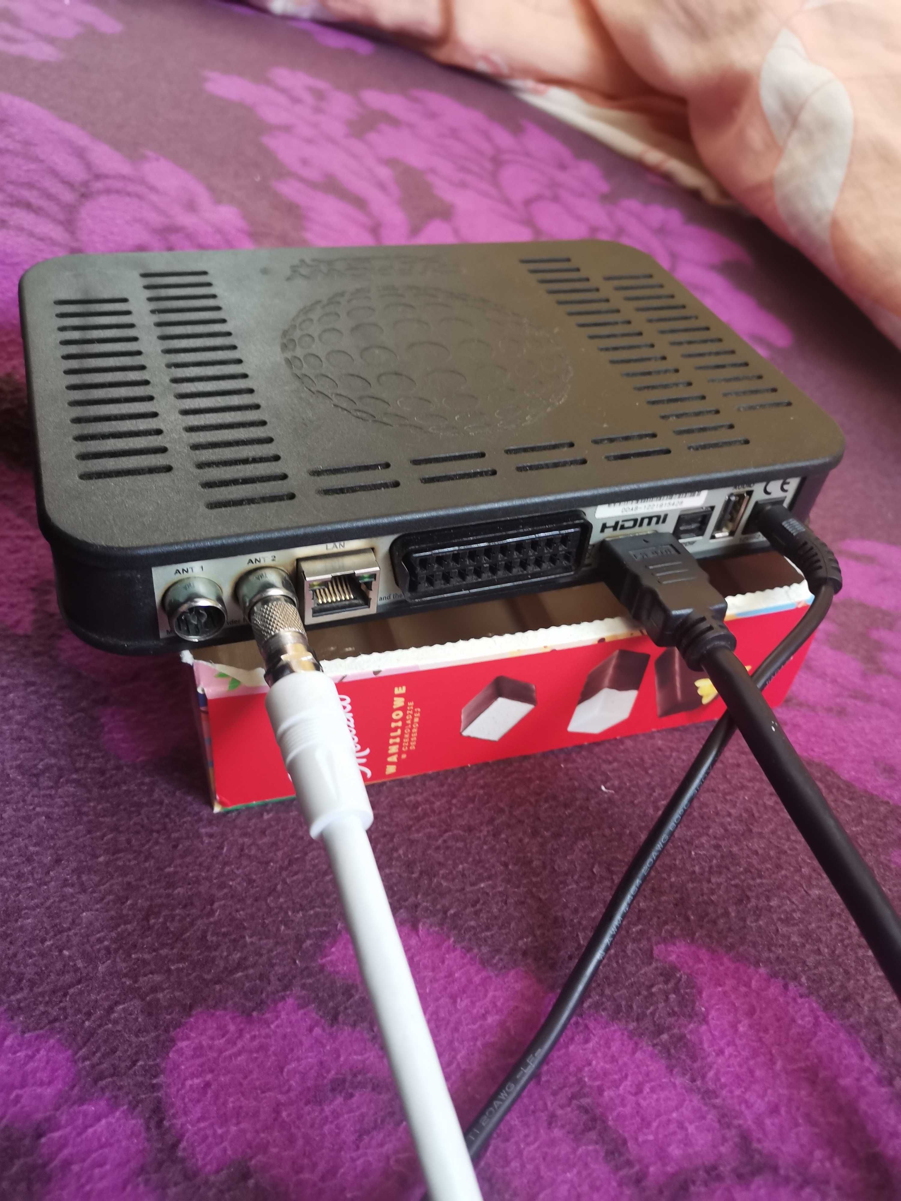 Dekoder Polsat Cyfrowy typ T-HD 1000 DVB-T, gniazdo RJ-45 na internet