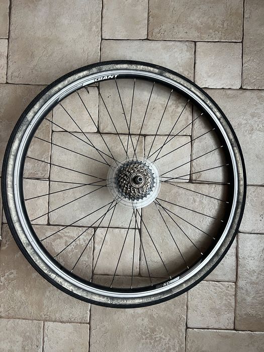 Sprzedam koło rowerowe 28 cali razem z zębatkami