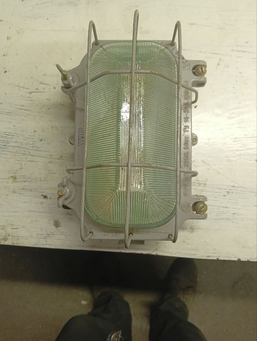 Світильник влагозахищений