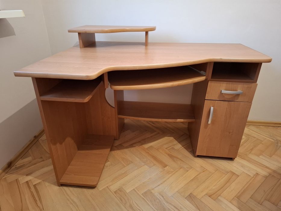 Biurko narożne z nadstawką