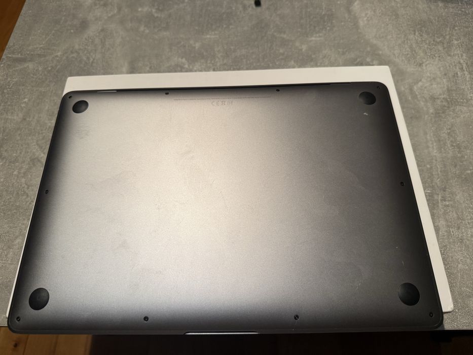 Macbook air 13 2020 ram 8gb 256gb dysk
