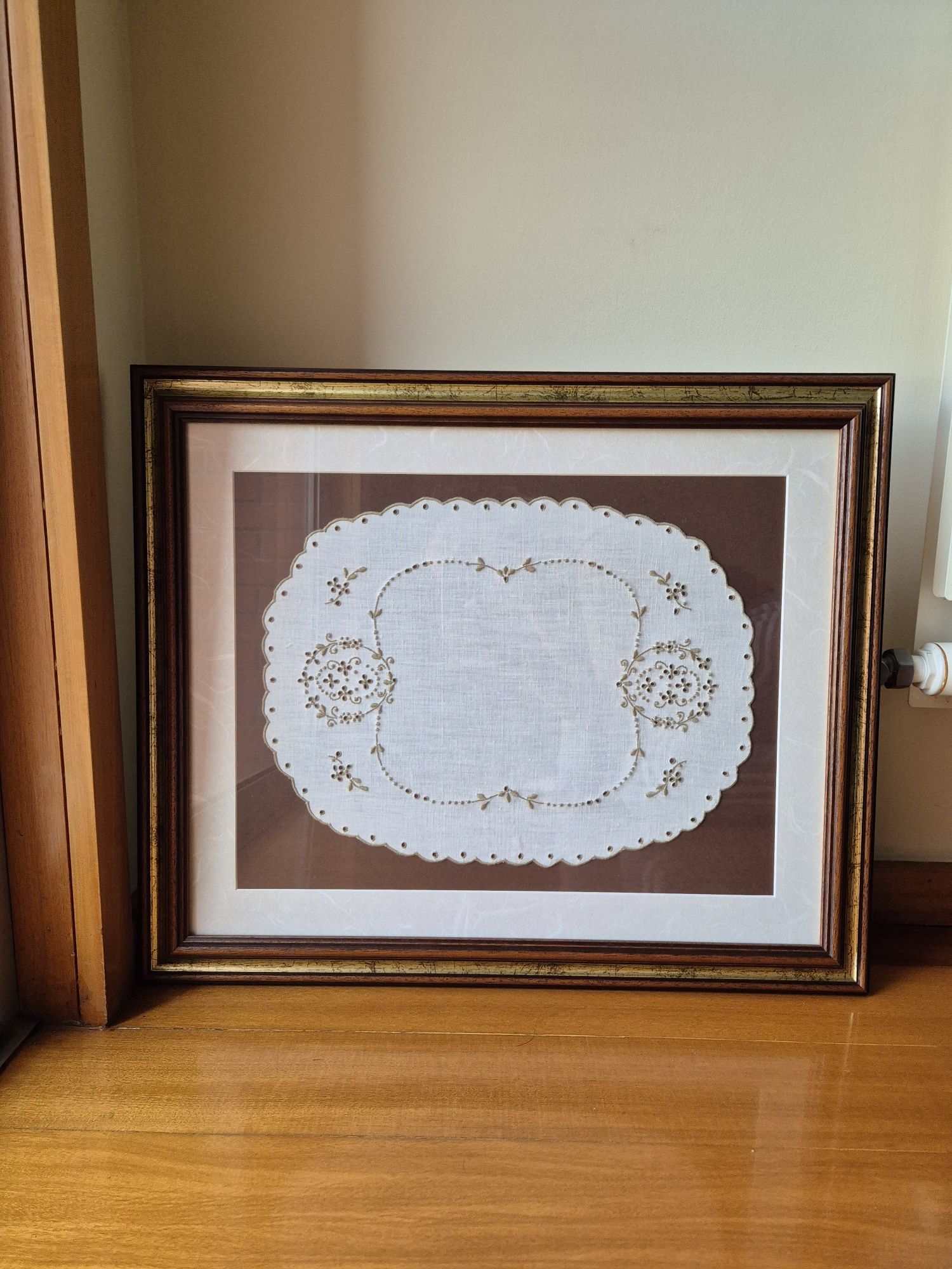 Quadro decorativo com bordado