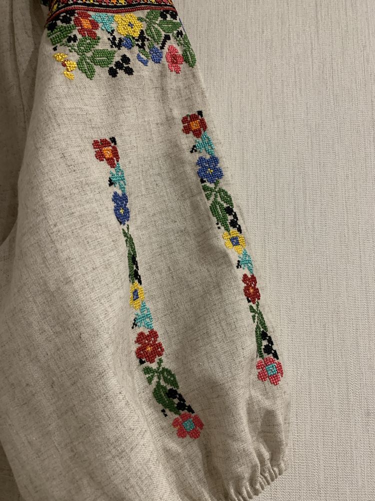 Вишиванка жіноча