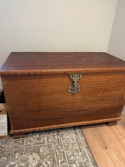 Arca baú em madeira antiga