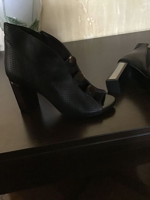 Босоножки женские, кожа