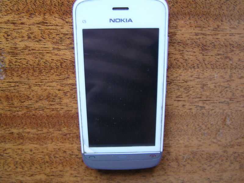 Телефон Nokia C5-03
