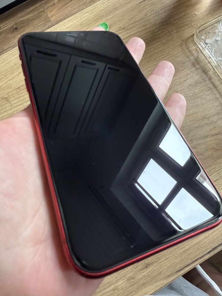 Iphone 11 czerwony 128