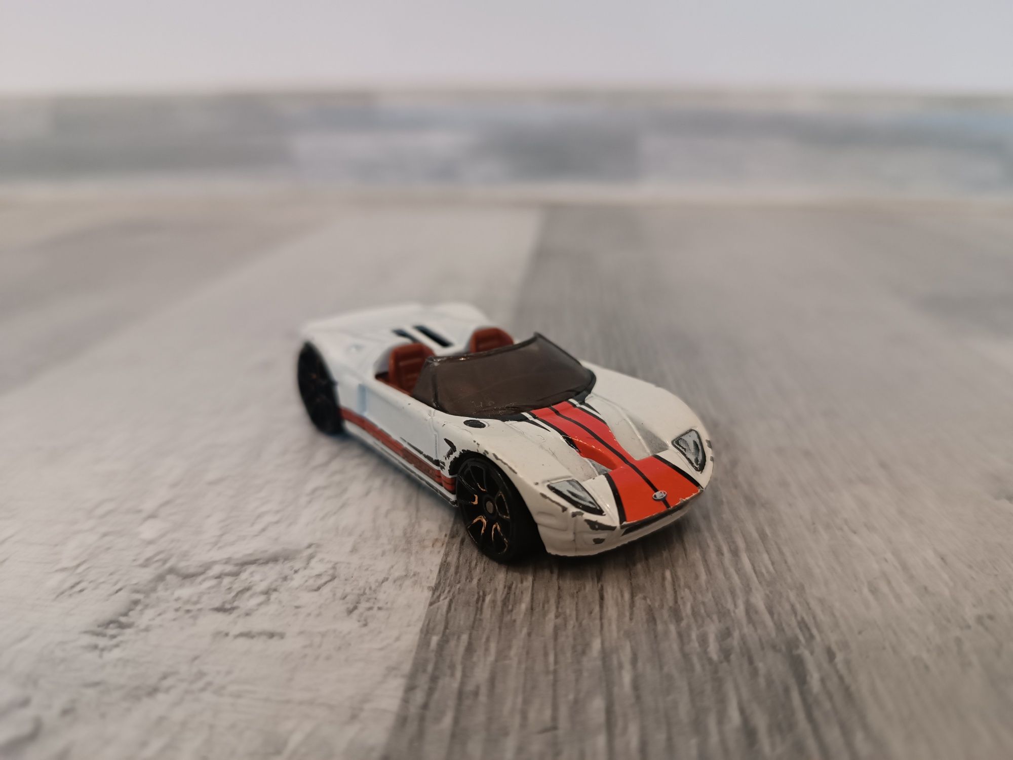 Ford gtxi hot wheels