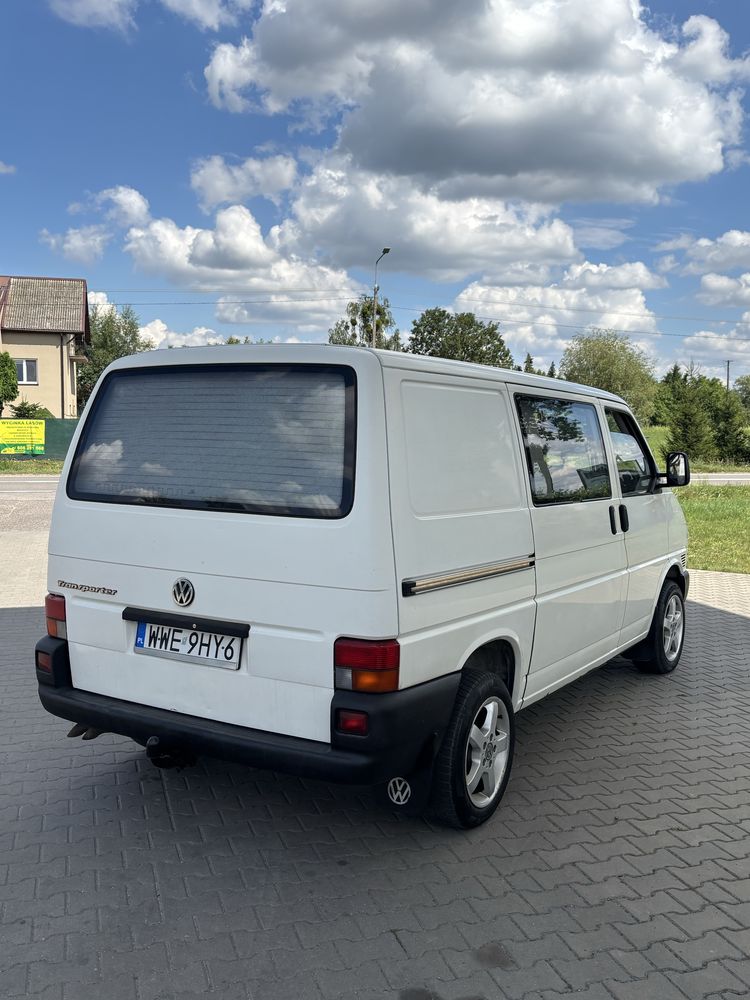 Bardzo ładny Volkswagen T4 - holenderka 6 osób - wzorowy stan