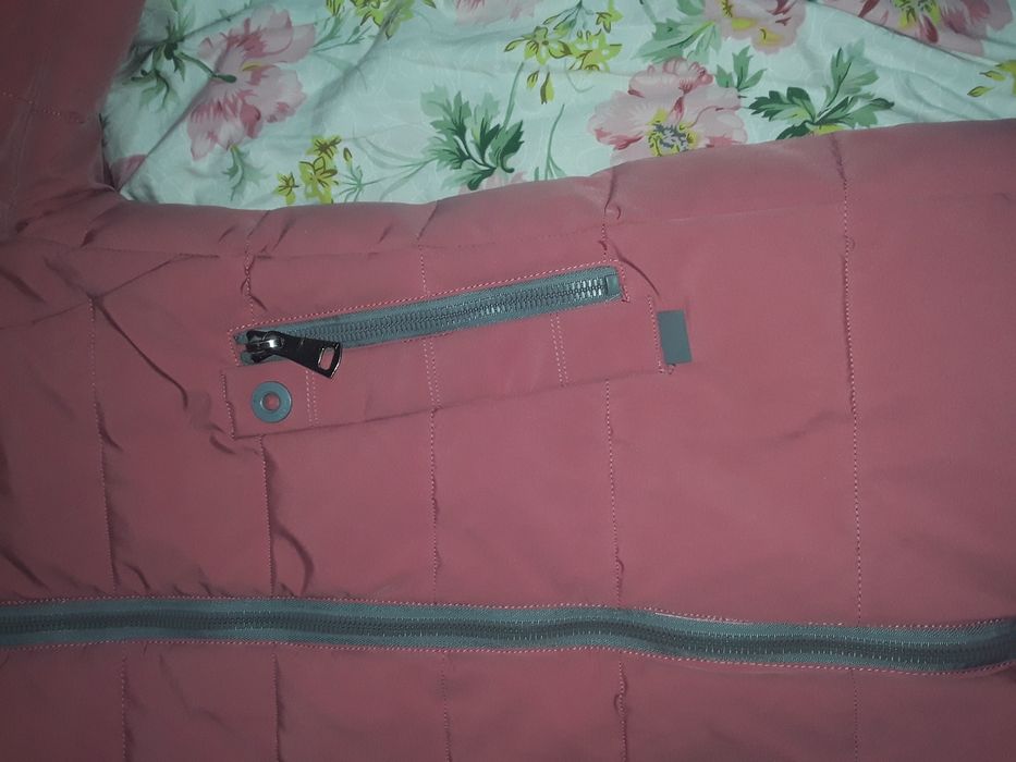 Курточка на дівчинку від 8 до 12 років залежно від дитини