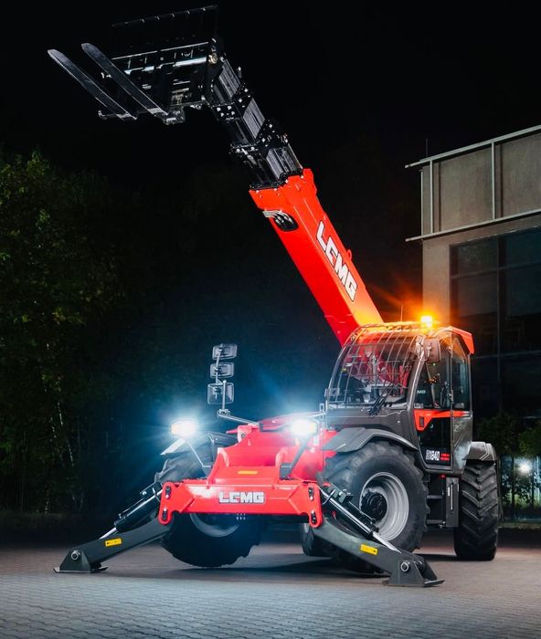 Ładowarka teleskopowa j 17,6m WYNAJEM