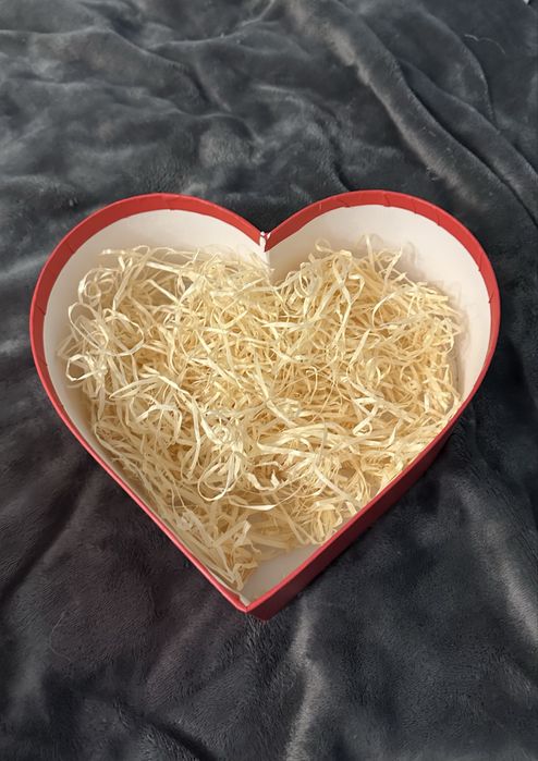 Коробочка подарункова у формі серця