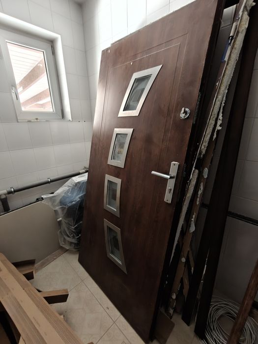 Drzwi wejściowe z ościeżnicą 90cm