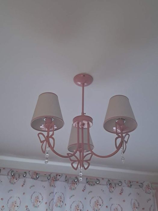 Lampa do pokoju dziewczynki