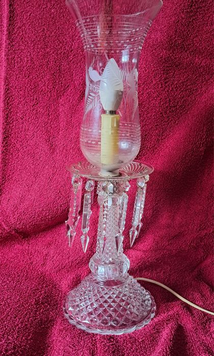 Candeeiro Vintage em Cristal com Detalhes Decorativos