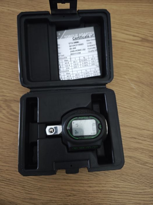 Динамометричний ключ Toptul 40-200 Nm