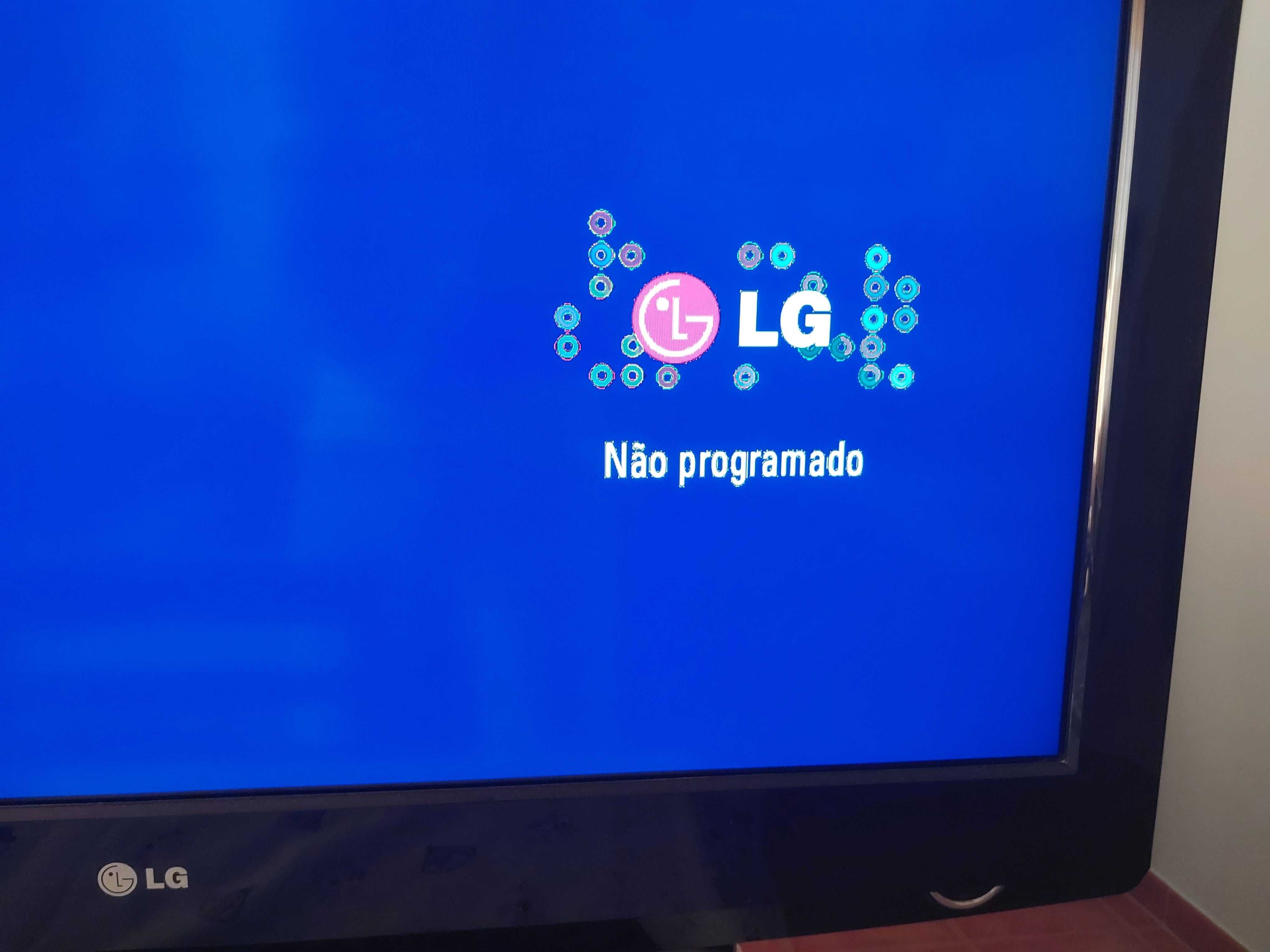 TV LG 37" Full HD com avaria