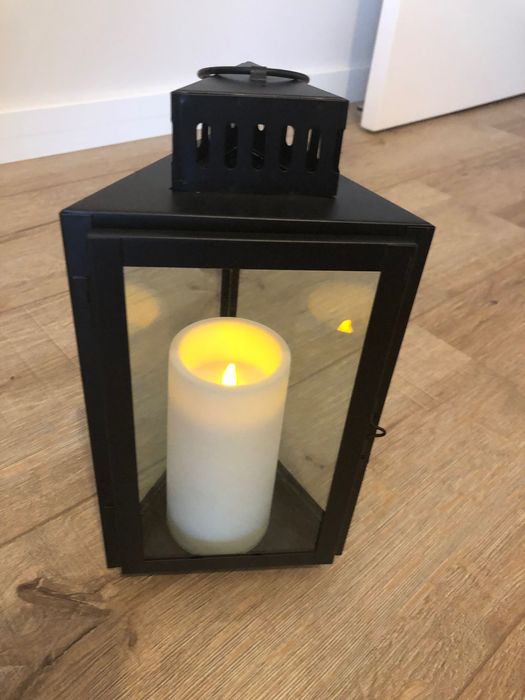 Lanterna preta grande