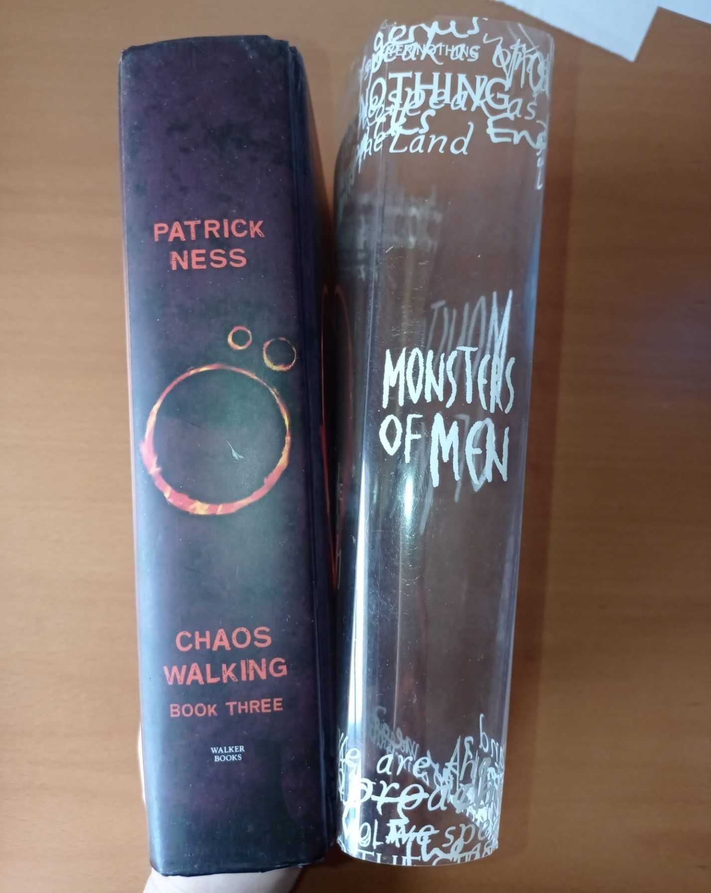 Monsters of Men de Patrick Ness (portes incluídos)