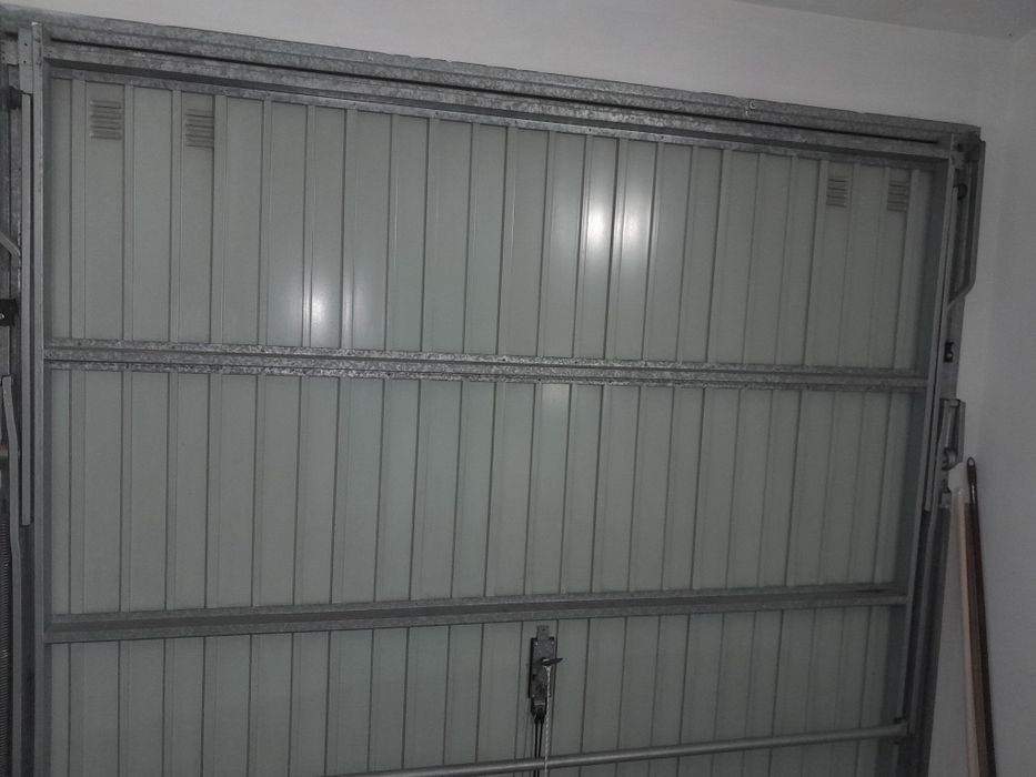 Portão de garagem  c/ NOVO