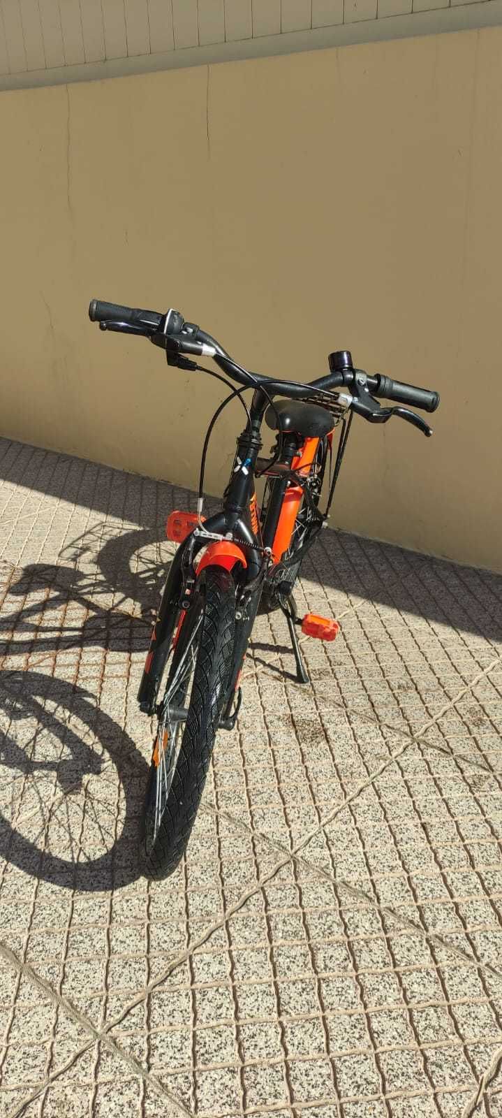 BTWIN
Bicicleta de Menino Btwin 20 " 9-12 Anos