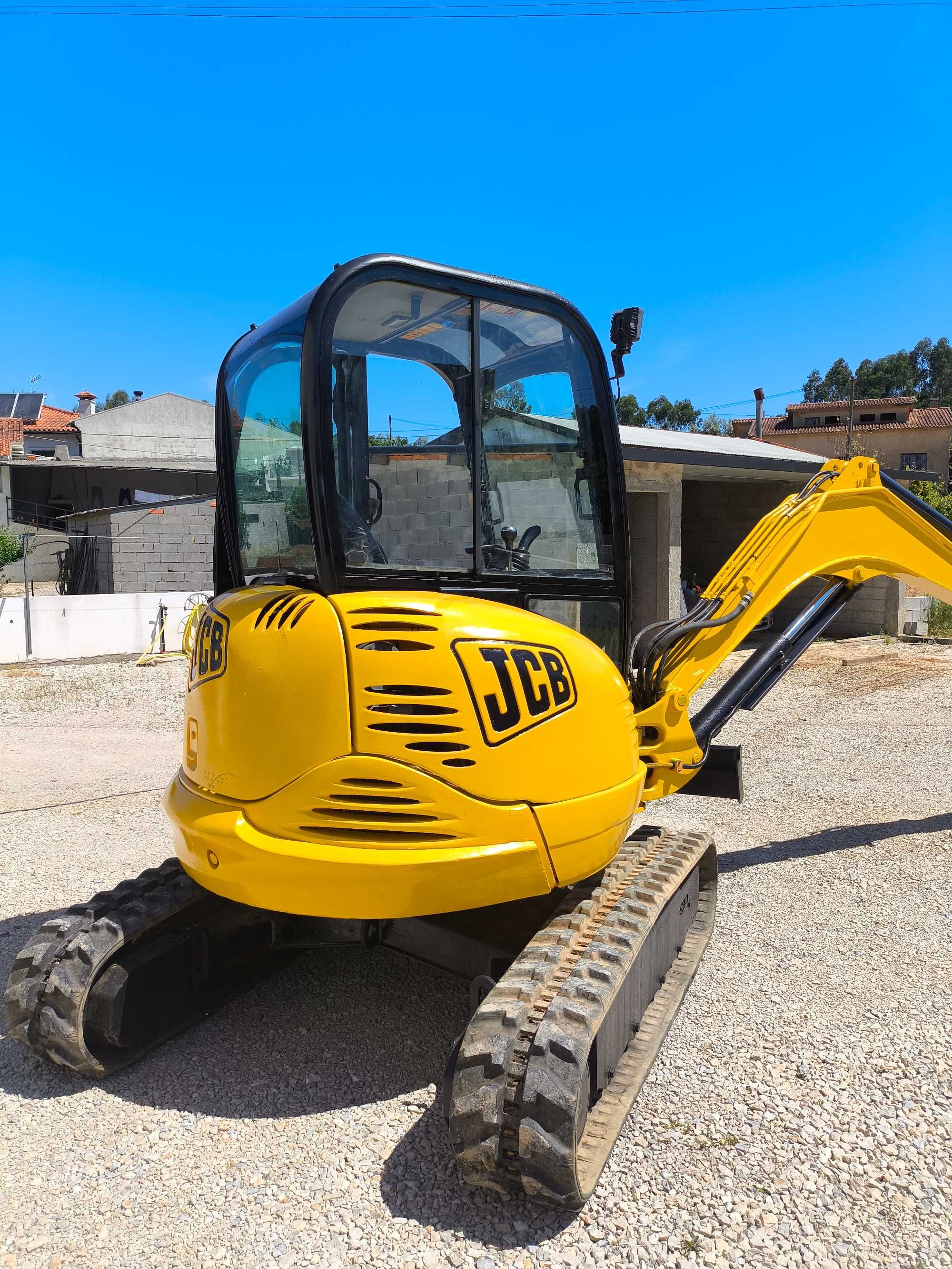 Mini Giratória JCB 8035 ZTS