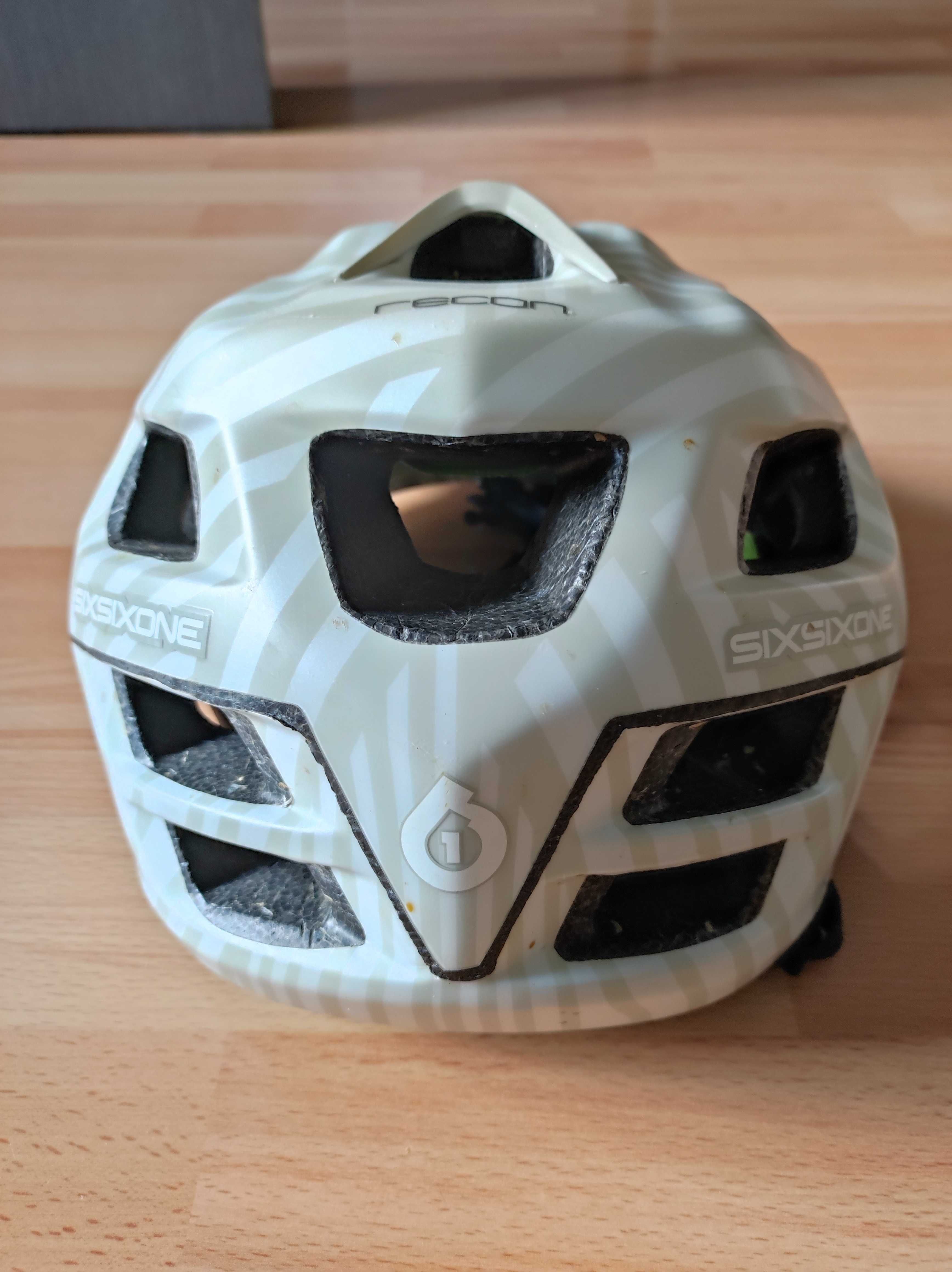 Material BTT [selim, camelback, capacete..)