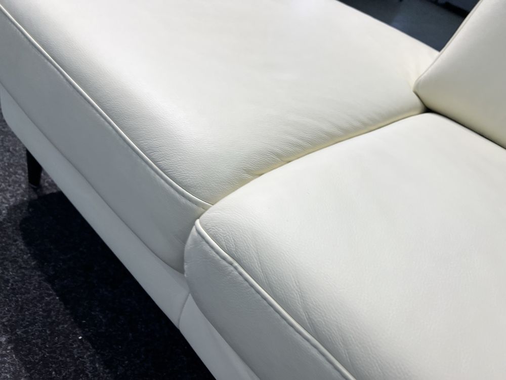 Виставковий шкіряний кутовий розкладний диван шкіряні дивани
