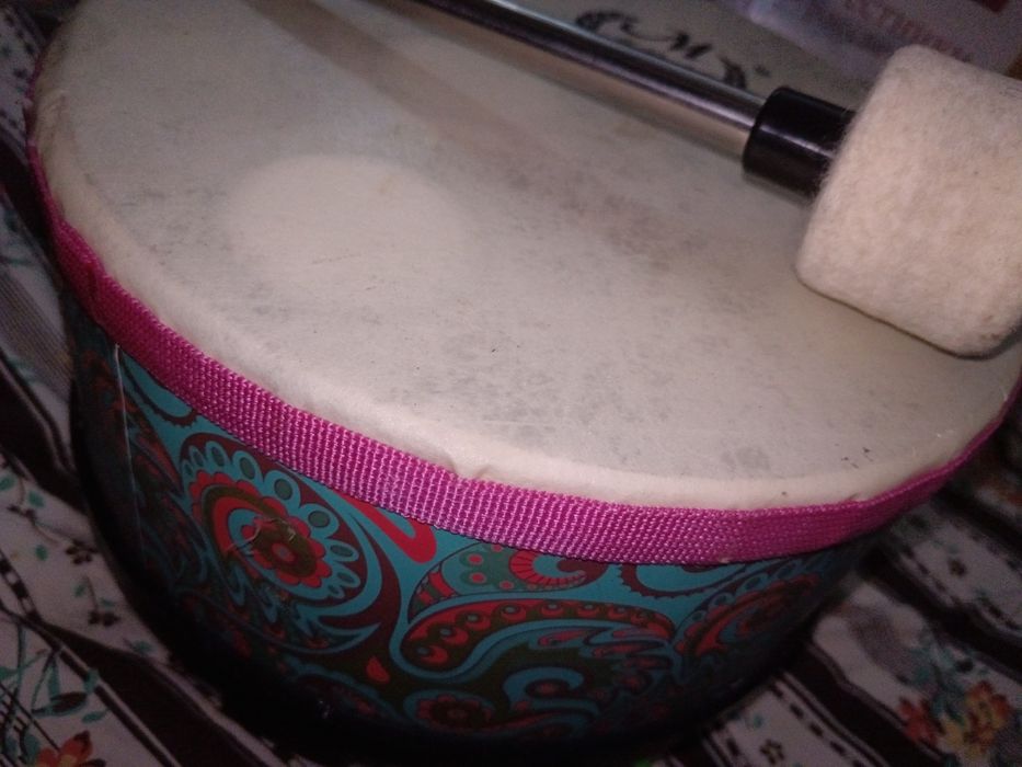Tambor  bateria percussão instrumento