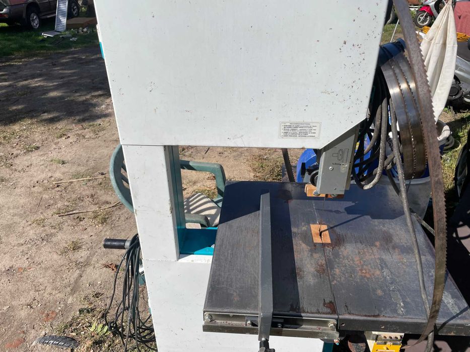 piła taśmowa stojąca