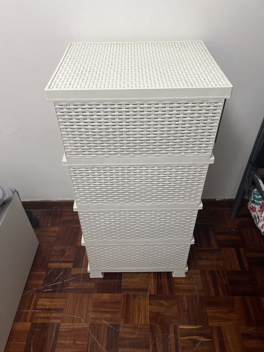 Comoda para arrumaçoes