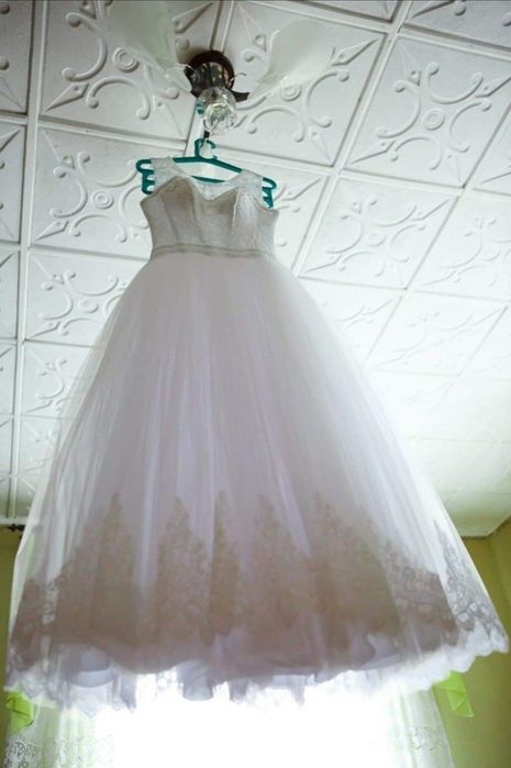 Весільна сукня, розмір 42, на зріст 160-165